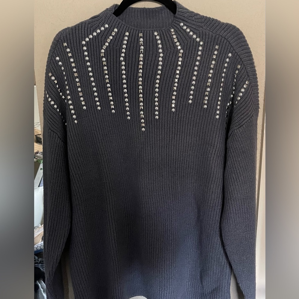 Studded long sleeve sweater XL